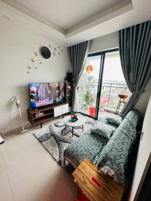 Q7 Riverside 2 Bed Rooms W River-View, Netflix & Pool Ho Chi Minh City Exterior photo